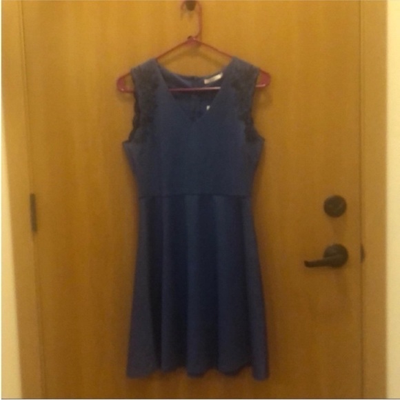 Francesca's Size Medium Blue Embroidered Dress. - Picture 5 of 5